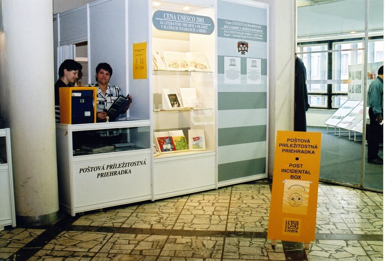 Ceny UNESCO 2001 za literatúru pre deti a mládež v službách tolerancie a mieru