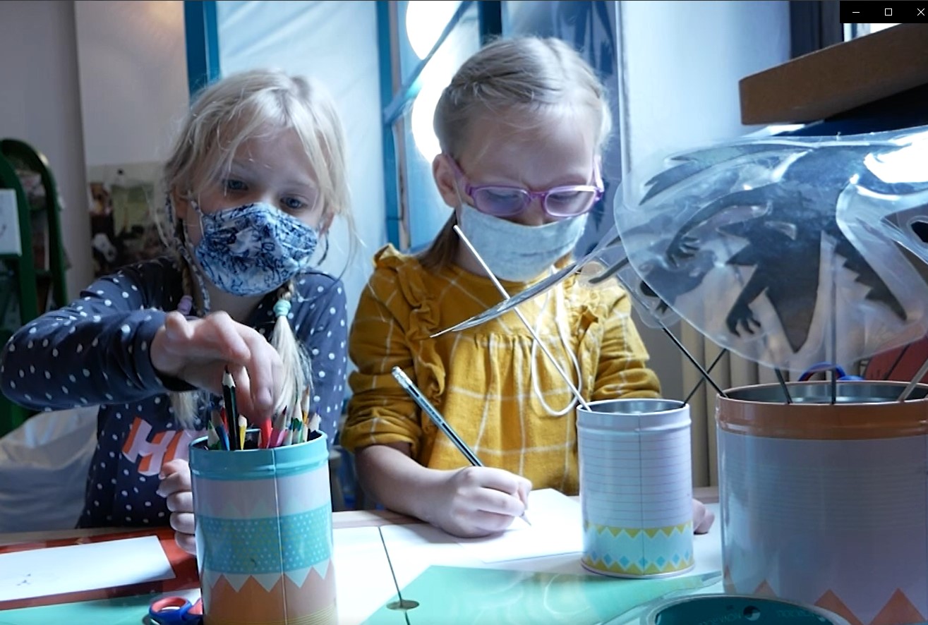 TIEŇOVÉ DIVADLO -Doma s BIBIANOU