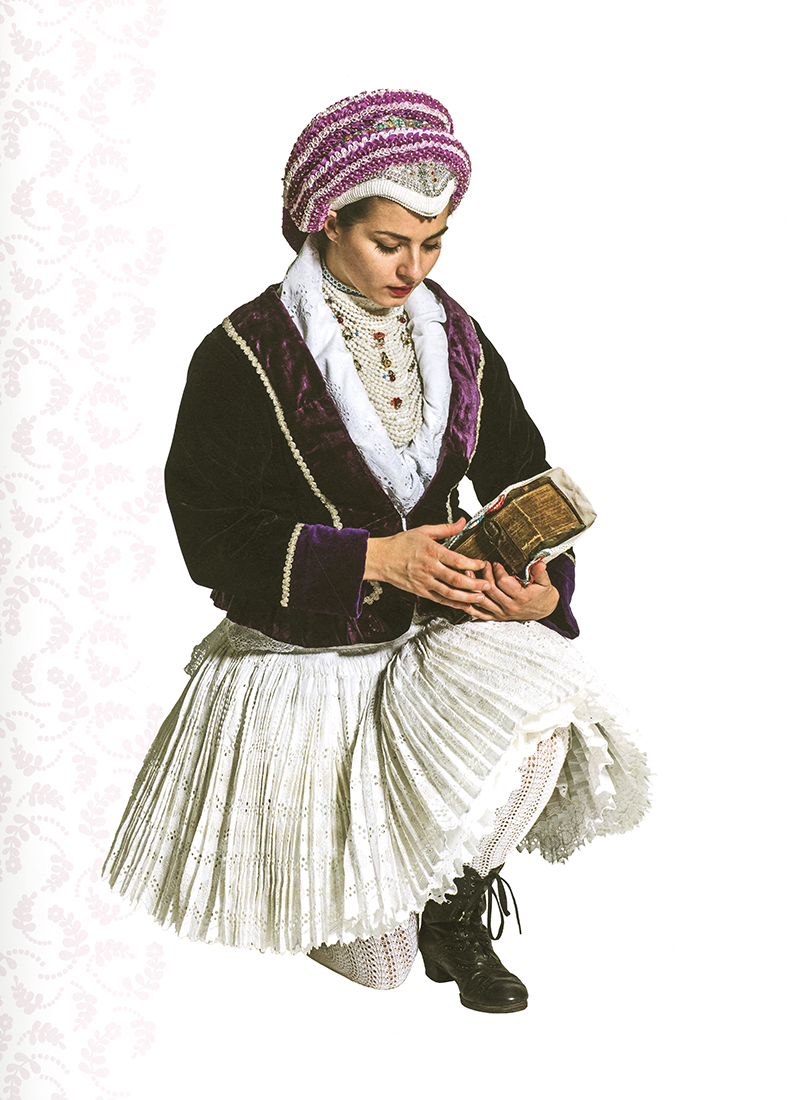 Poézia v krojoch. Kroje v poézii - 5