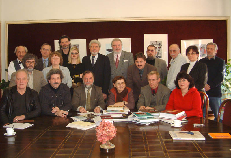 2004 - Najkrajšia kniha Slovenska 2003 - porota1