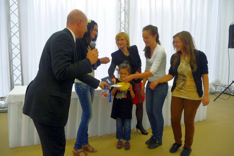 Krst známky k medzinárodnému dňu detí 2012.3.