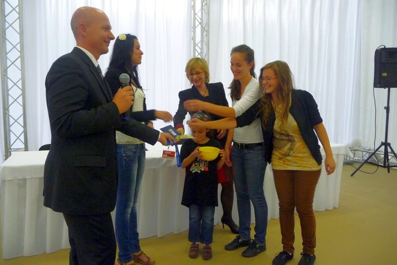 Krst známky k medzinárodnému dňu detí 2012.4.