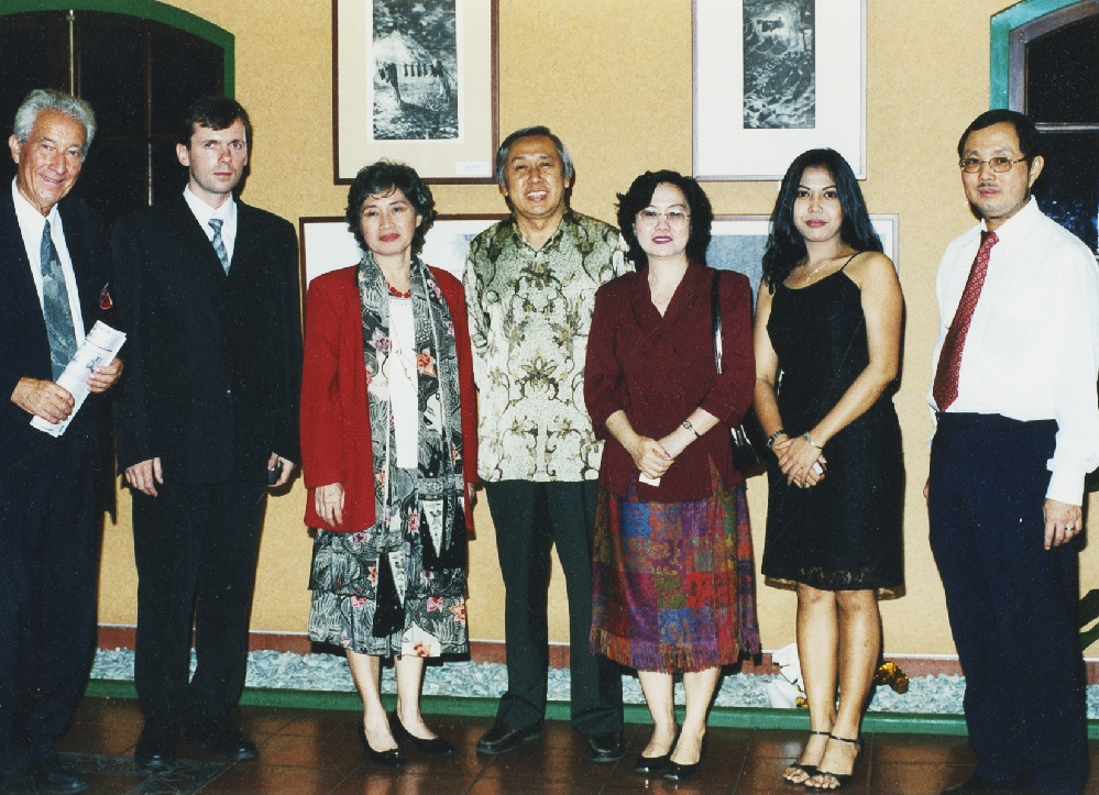 Medzinarodna ilustracia detskej knihy_Jakarta2002_1