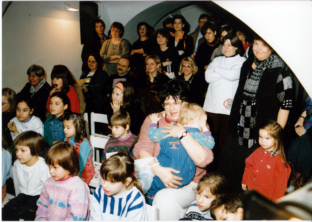 Bájky - predstavenie študentov KBT 1998-003