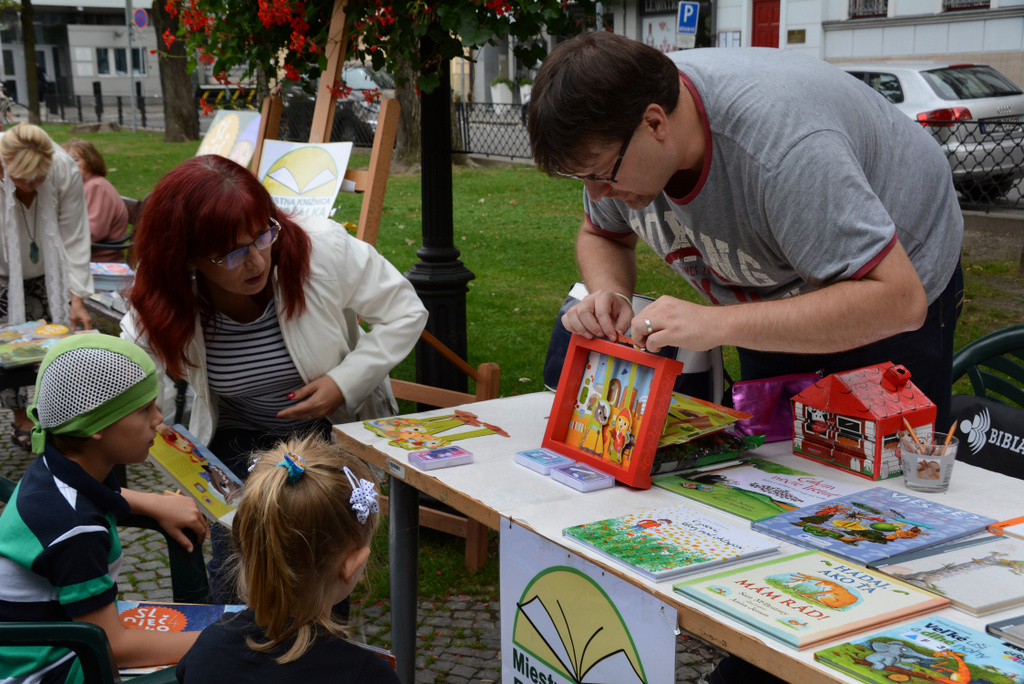 Knižné hody 2016-003