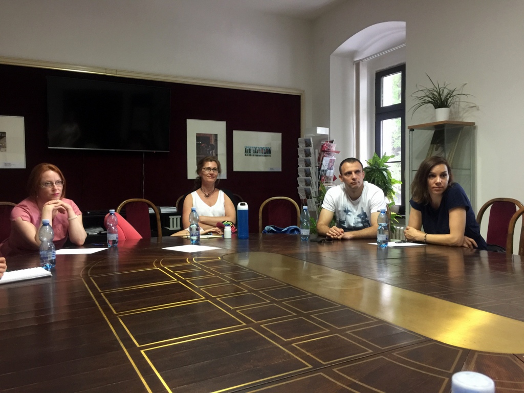 tame, počúvame, vnímame v priestore knihy 2