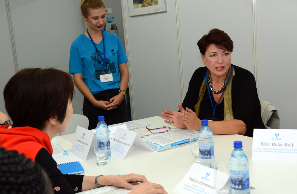 Zasadnutie Medzinárodnej poroty BIB 2017 3. 9. 2017 10-17-39
