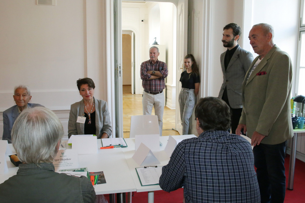 zasadnutie poroty BIB-002