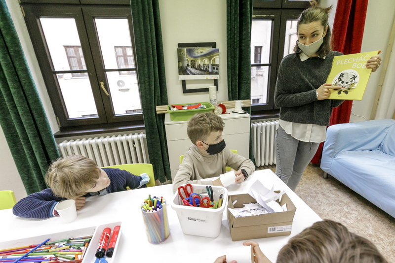 Plecháč Bob a Hedviga-001