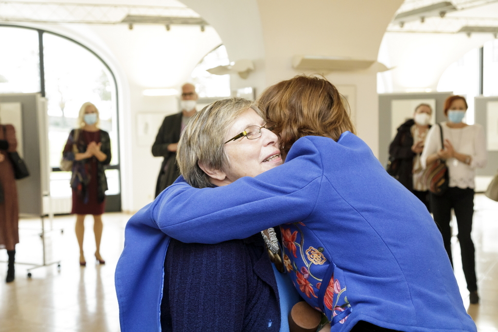 Plaketa Ľudmily Podjavorinskej-003