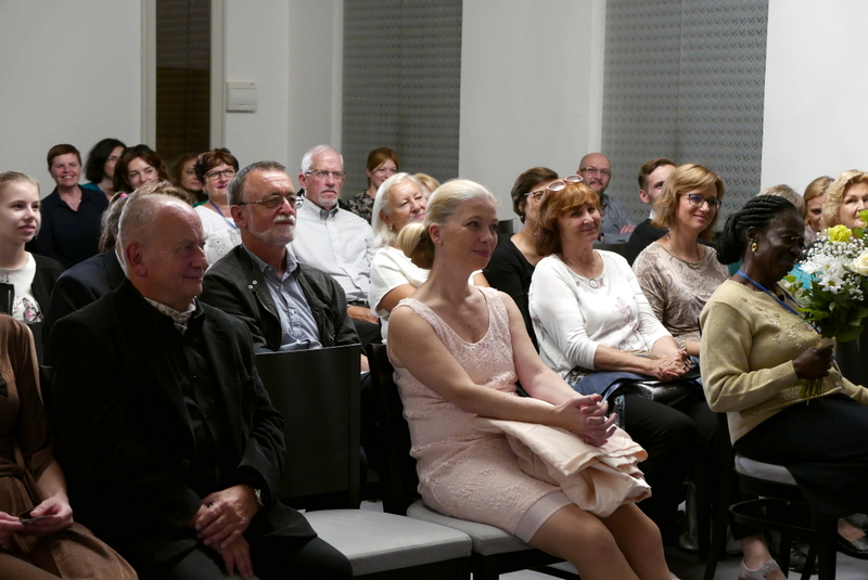 Plaketa ľudmily Podjavorinskej-005