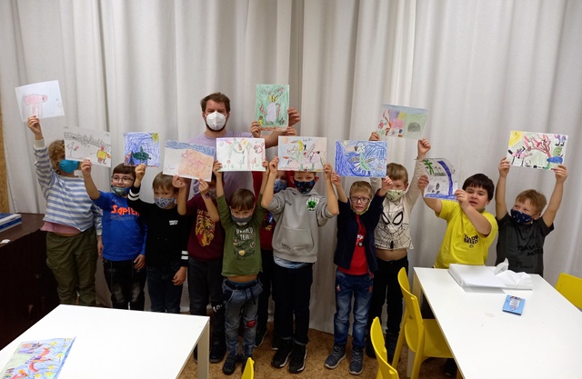 V ateliéri s ilustrátorom  Matúš Maťátko-005