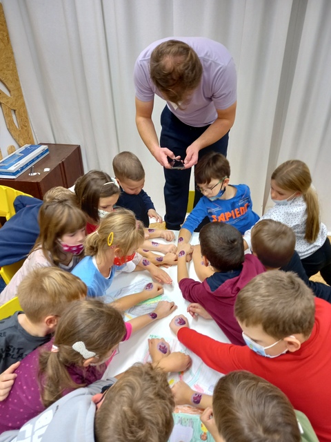 V ateliéri s ilustrátorom  Matúš Maťátko-007