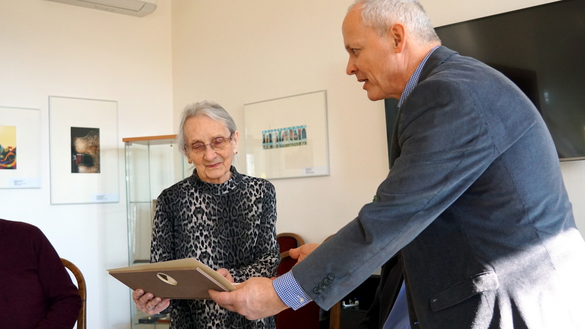 Plaketa L Fullu 2021 pre Irenu Tarasovú -015