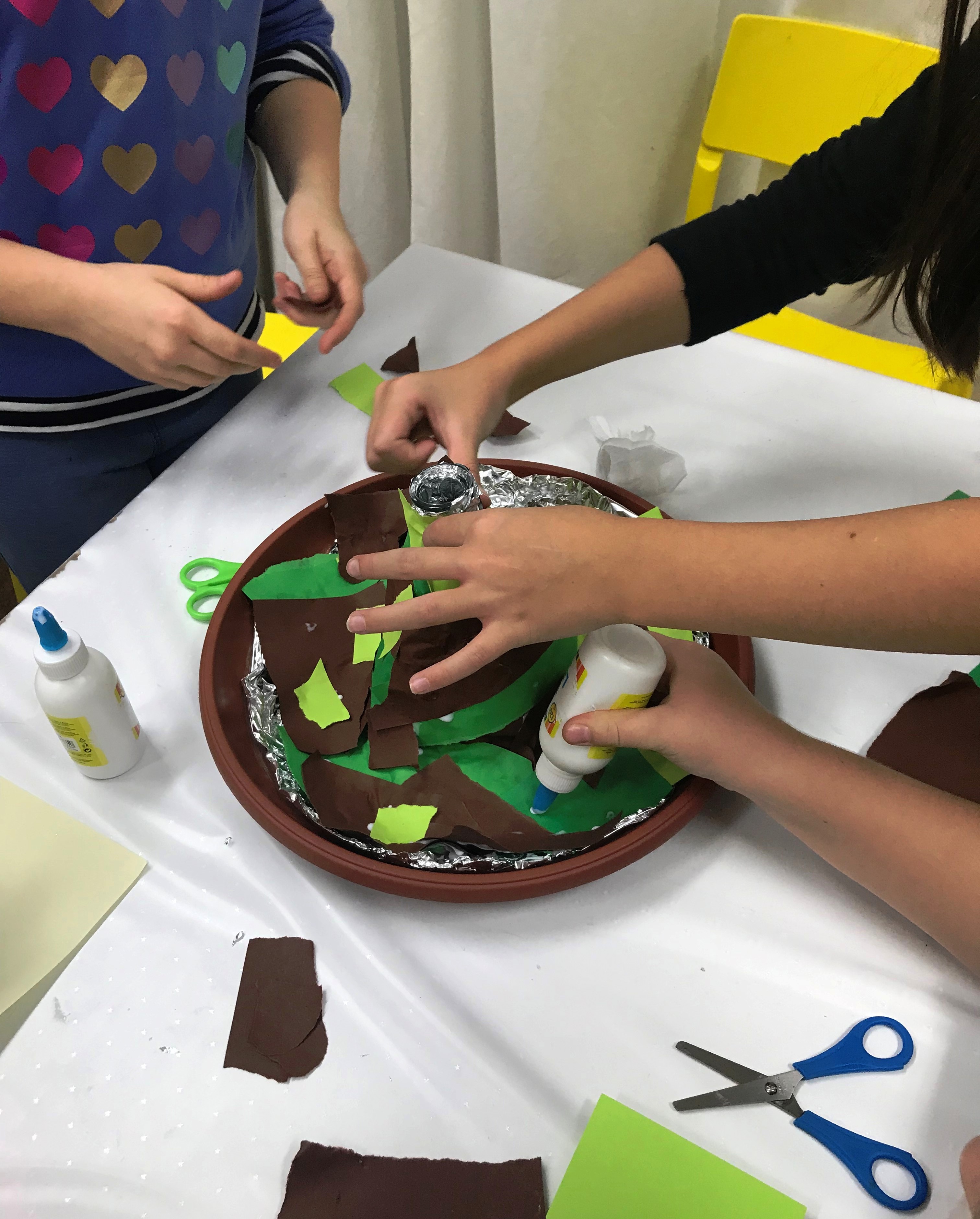 ZAHRAJ SA S CHÉMIOU-001