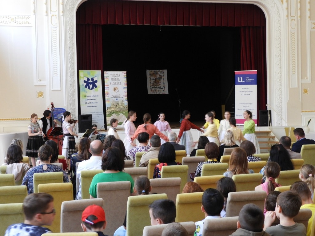 otvárací galaprogram v hoteli Lev