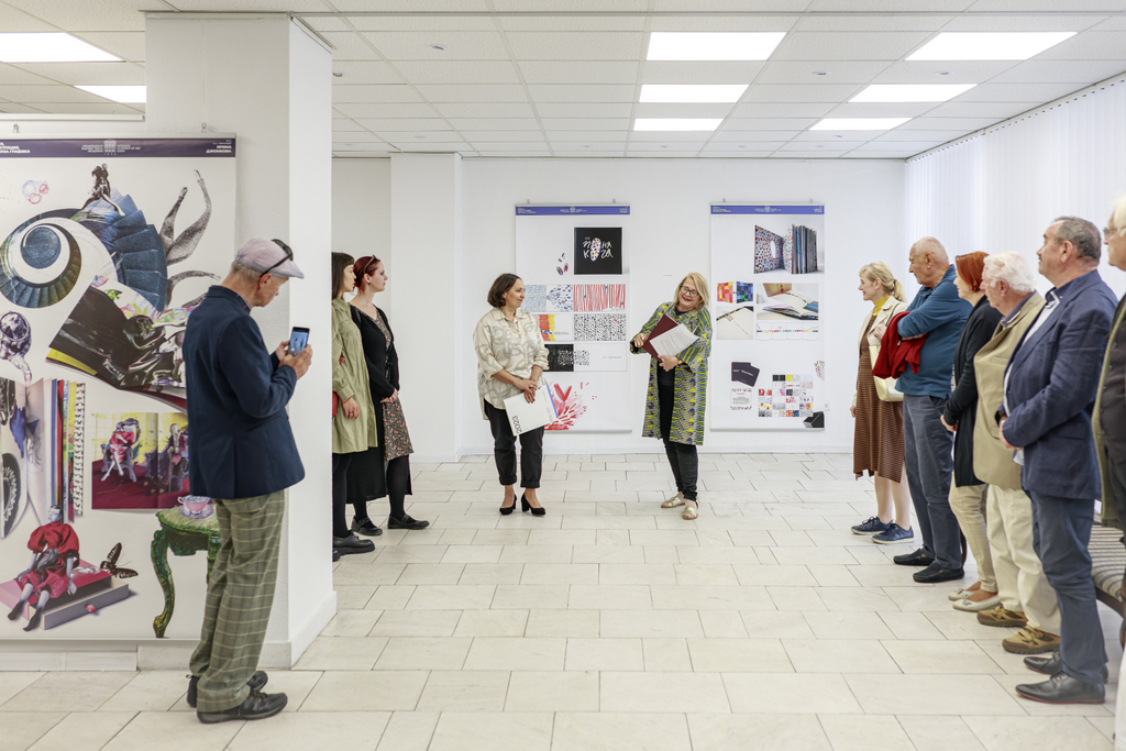 Bulharský inštitút - autorské experimenty s knižným designom-002