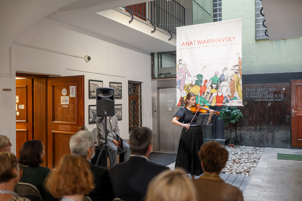 Prichádzam zo svojho detstva, akoby z nejakej krajiny- Anat Warshavsky-003