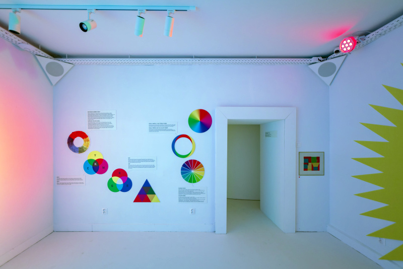 COLOUR LABORATORY-004