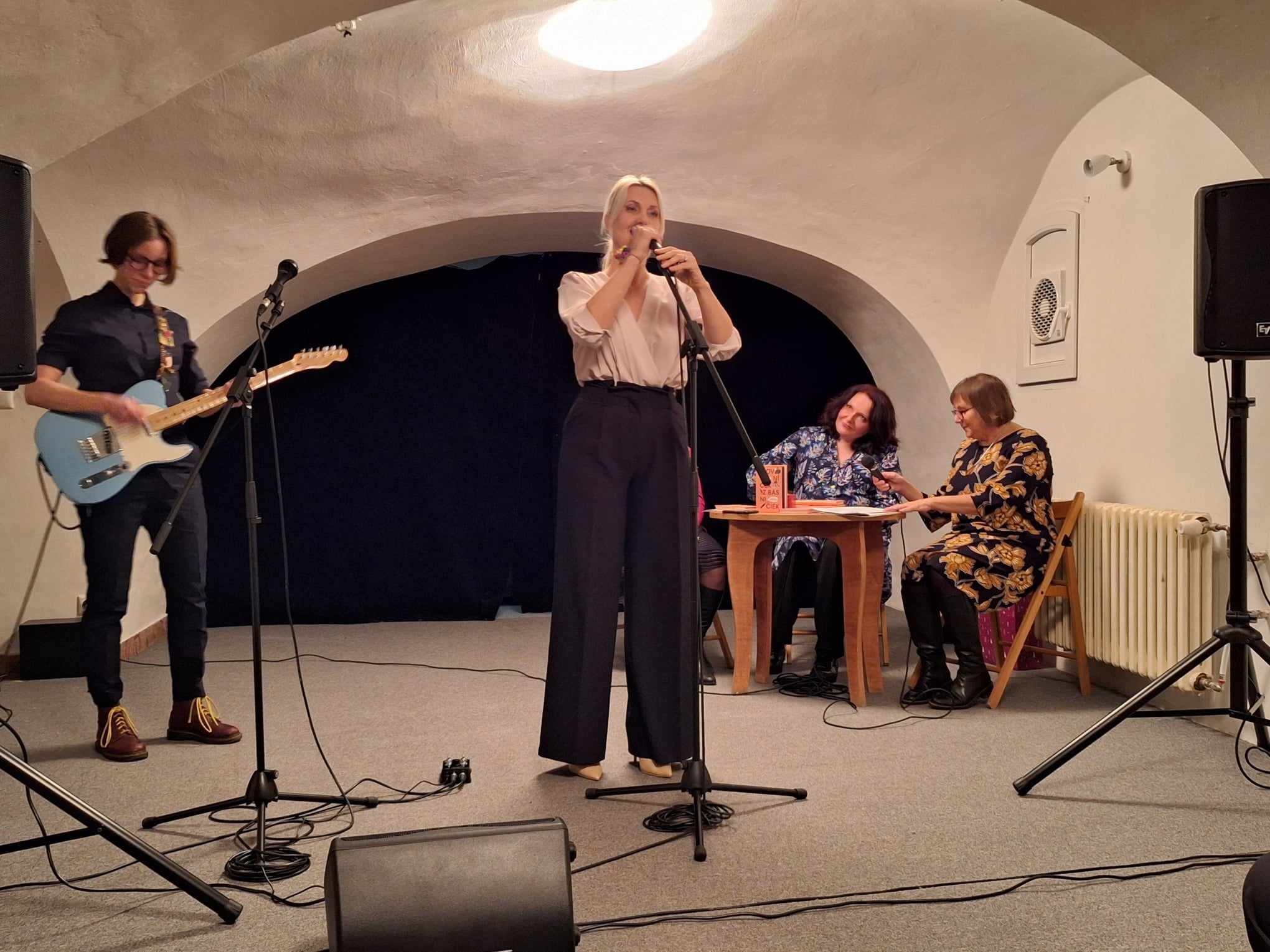 386471214_3198567813780977_1257951327370394625_n